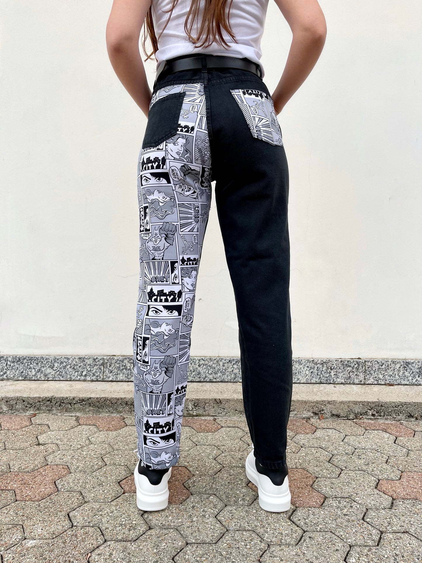 JEANS STAMPA FUMETTI DONNA NERO Made in Italy