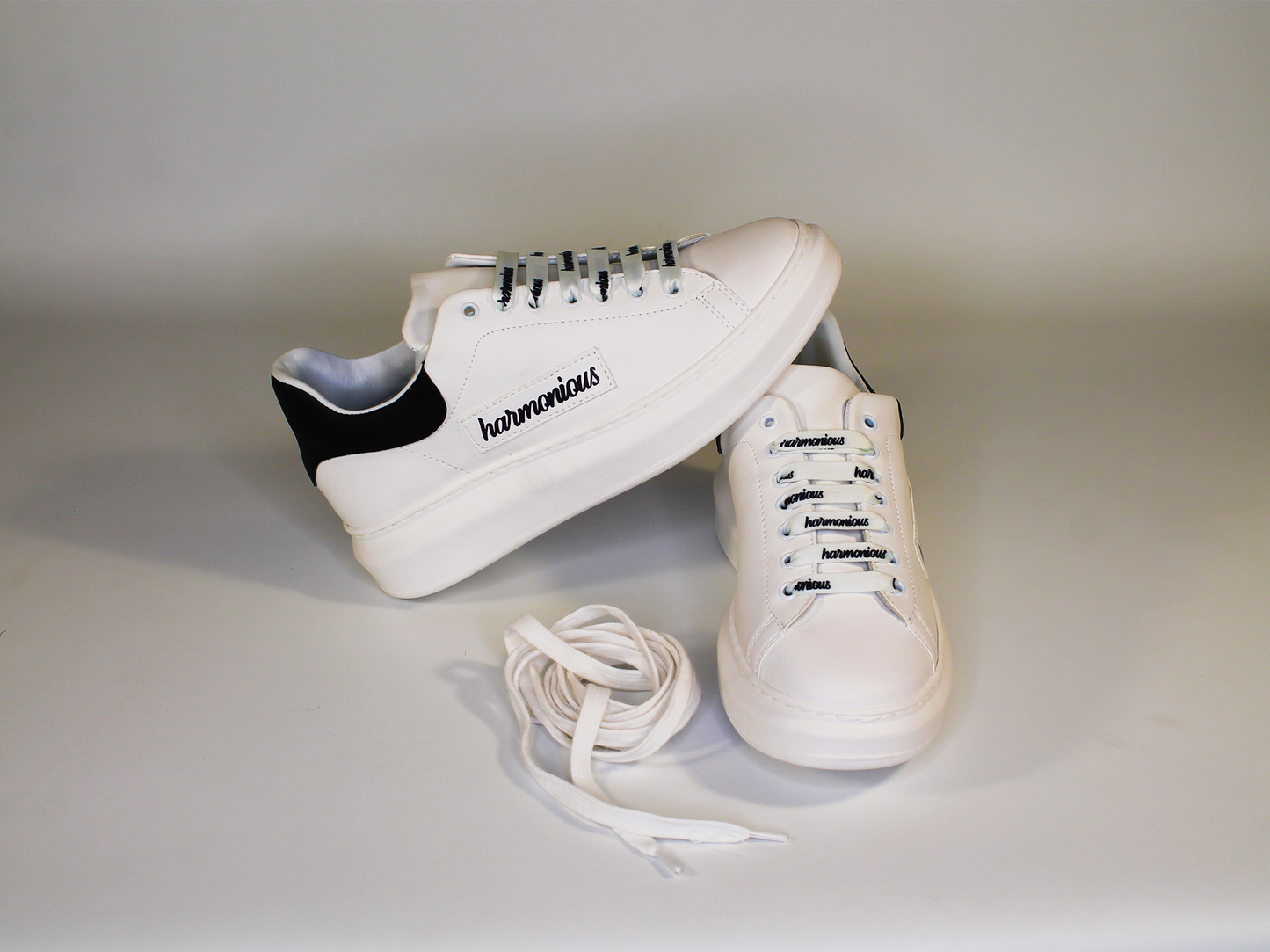 DAMA PLUS la scarpa Vera Pelle 100%Made in Italy firmata Harmonious (In omaggio le stringhe Harmonious)
