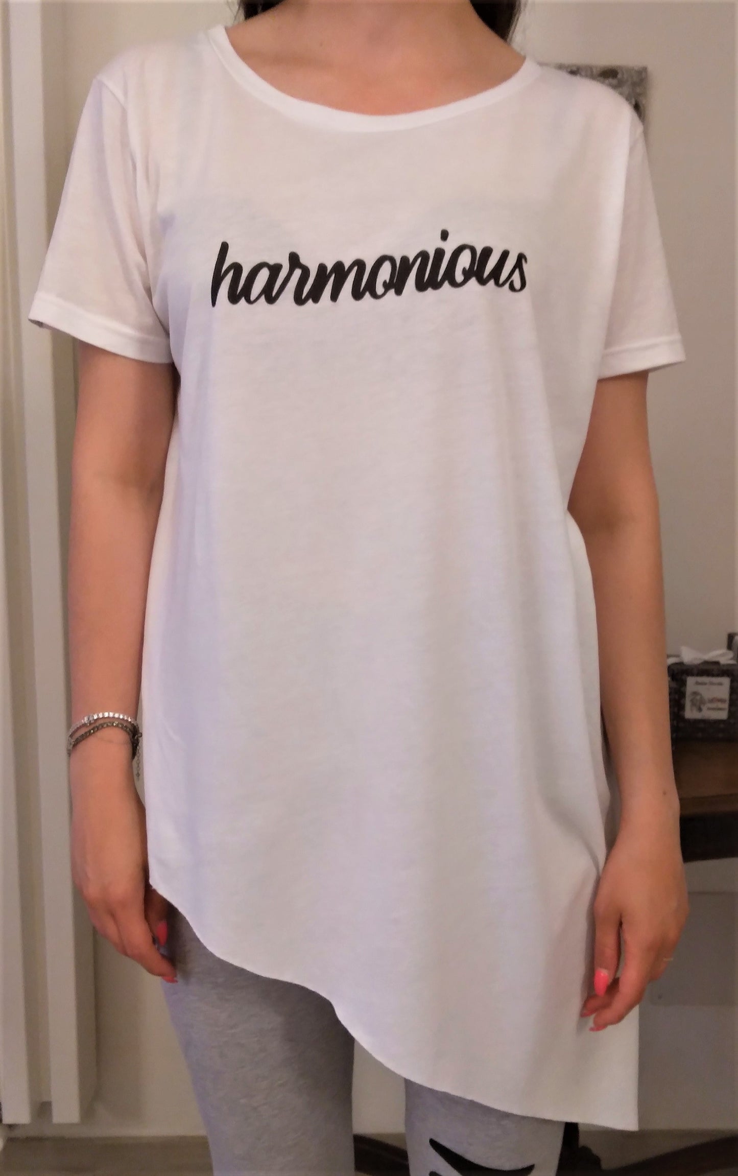 <transcy>Harmonious women's asymmetrical sweater 100% Made in Italy</transcy>