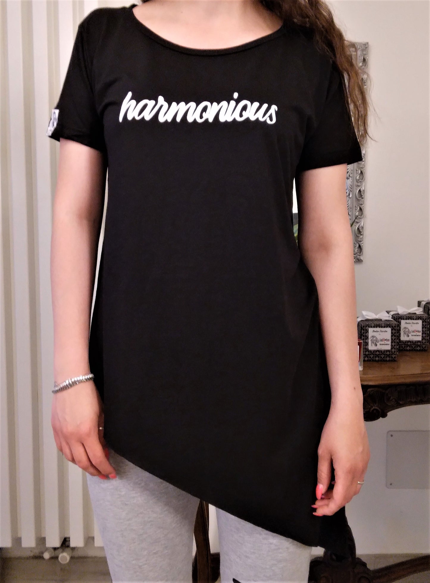 <transcy>Harmonious women's asymmetrical sweater 100% Made in Italy</transcy>