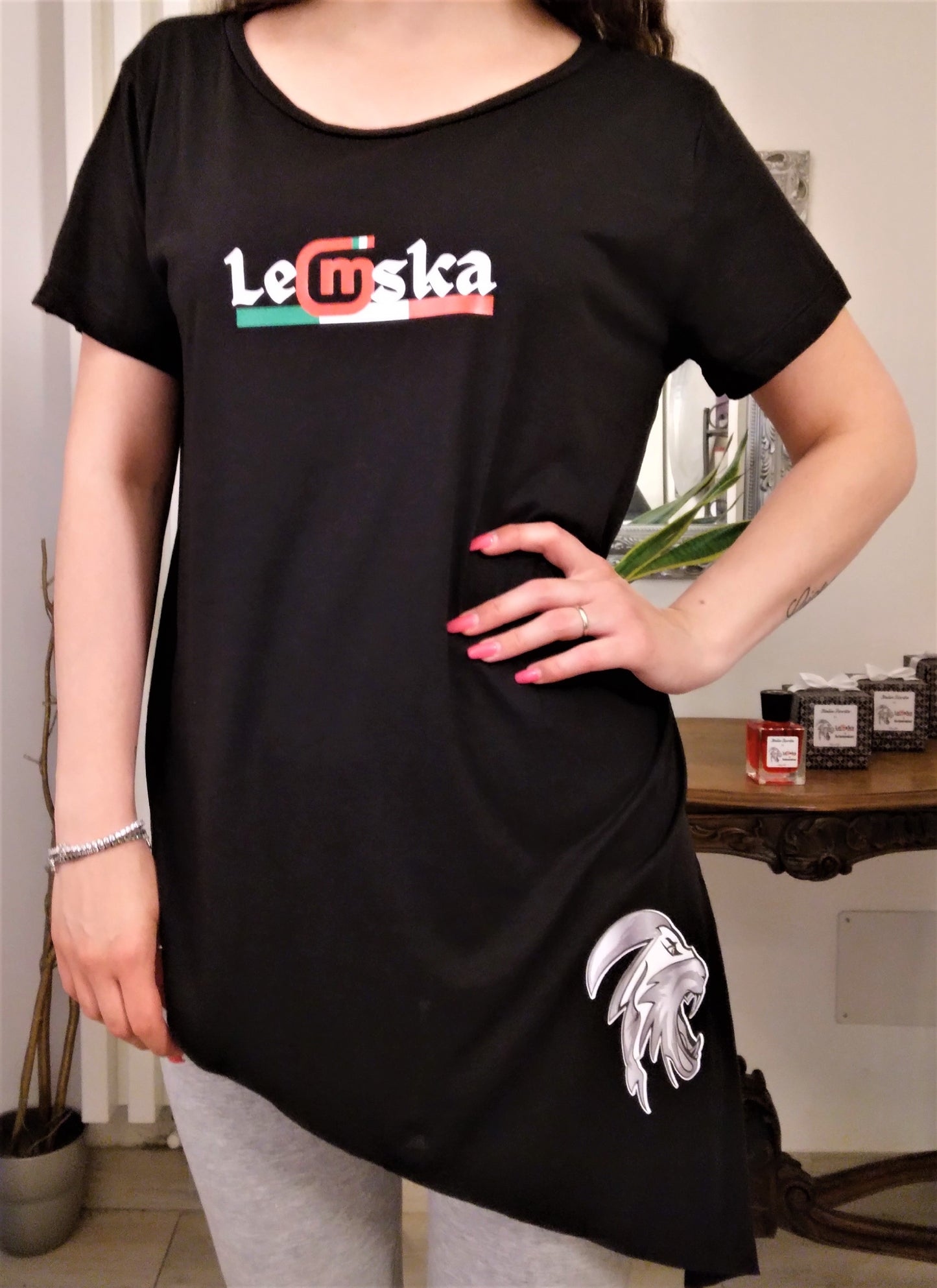 <transcy>Leomska women's asymmetrical sweater 100% Made in Italy</transcy>
